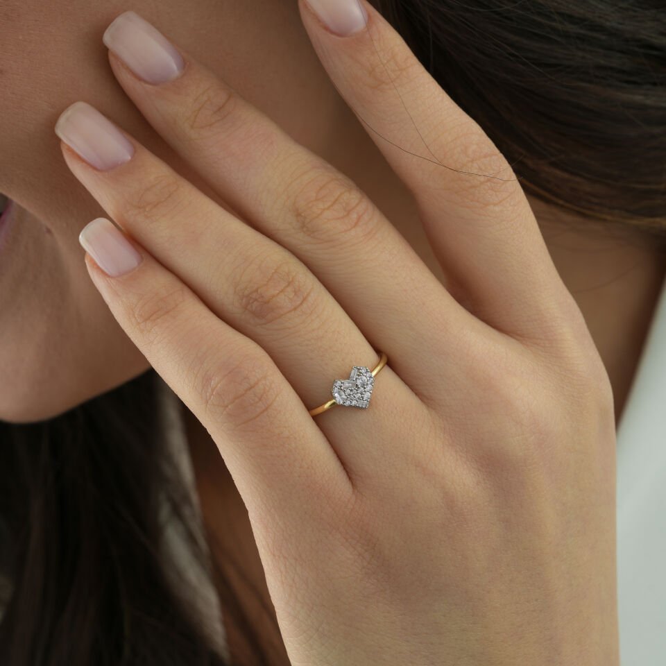 Baget Taşlı Kalp Yüzük