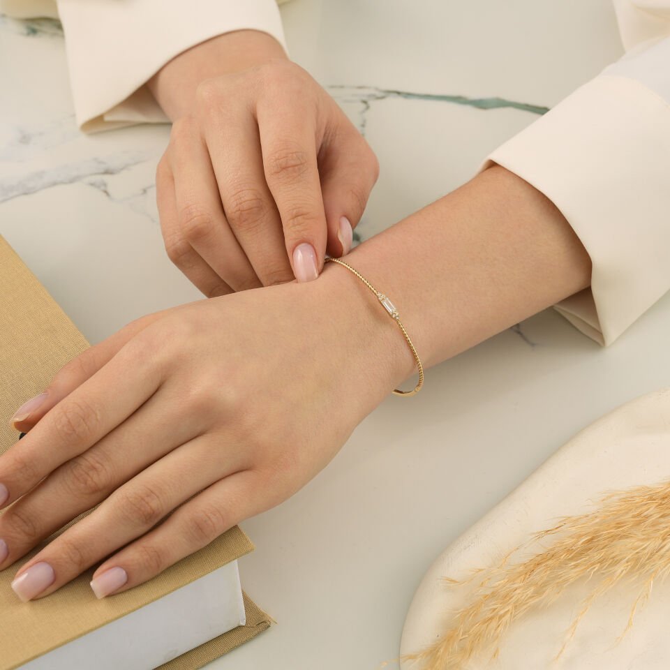 Minimal Baget Taşlı Kelepçe