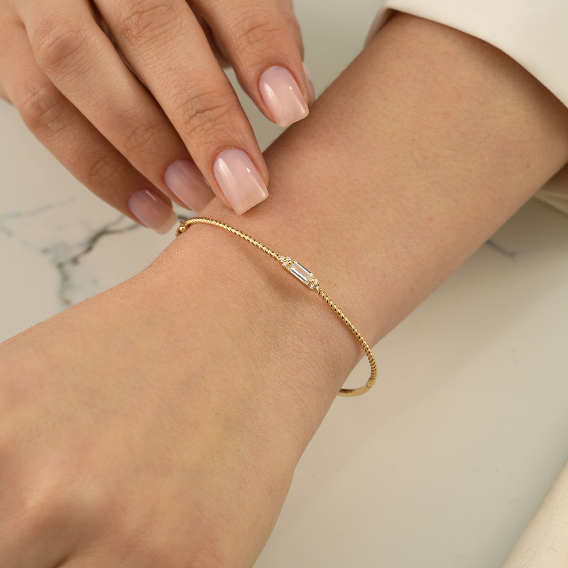 Minimal Baget Taşlı Kelepçe