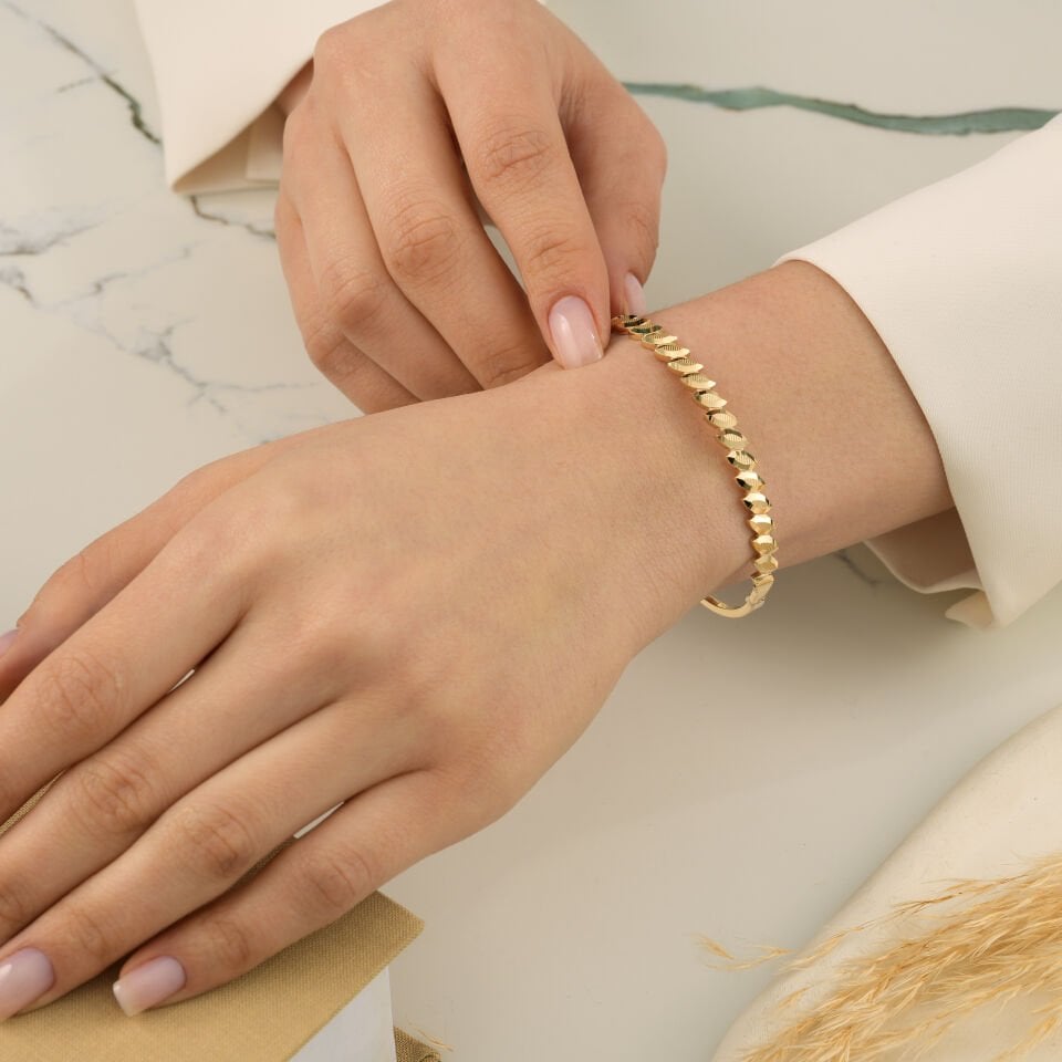 Desenli Badem Kelepçe