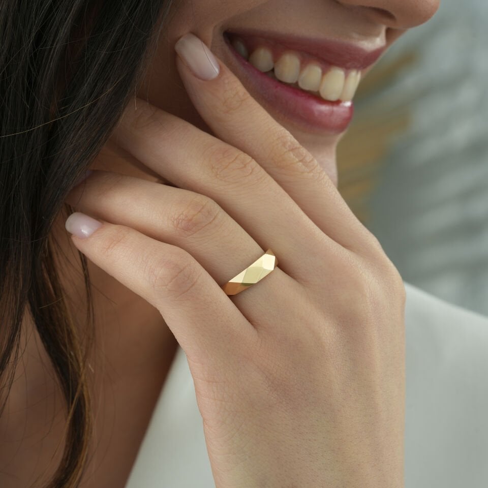 Kristal Kesim Yüzük