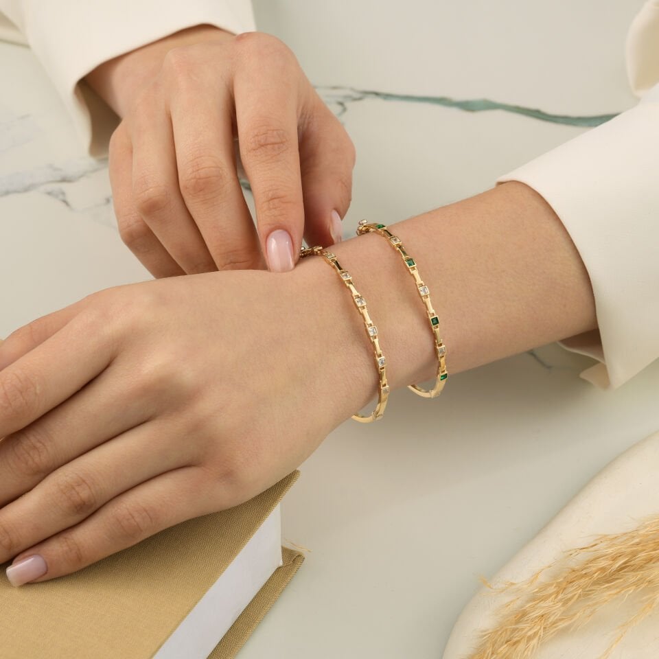 Kare Taşlı Kelepçe