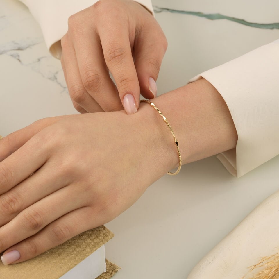 Desenli Minimal Kelepçe