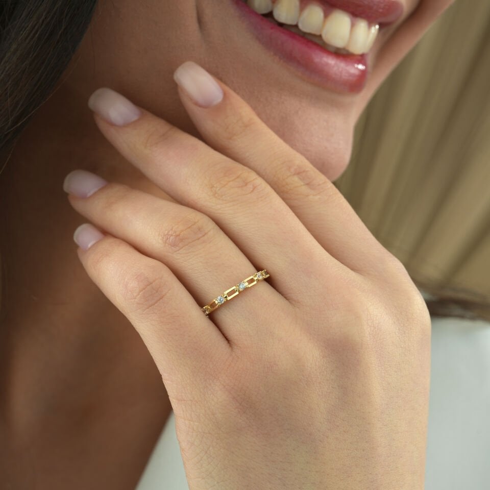 Minimal Taşlı Yüzük