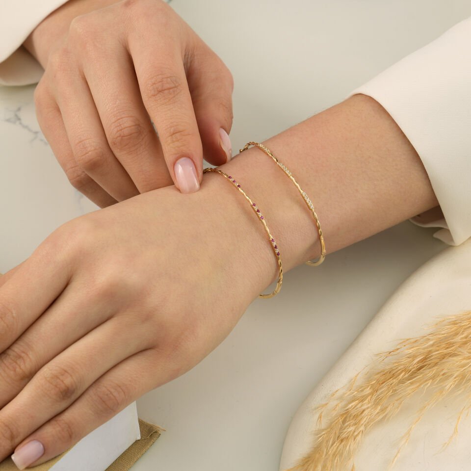 Renkli Minimal Kelepçe