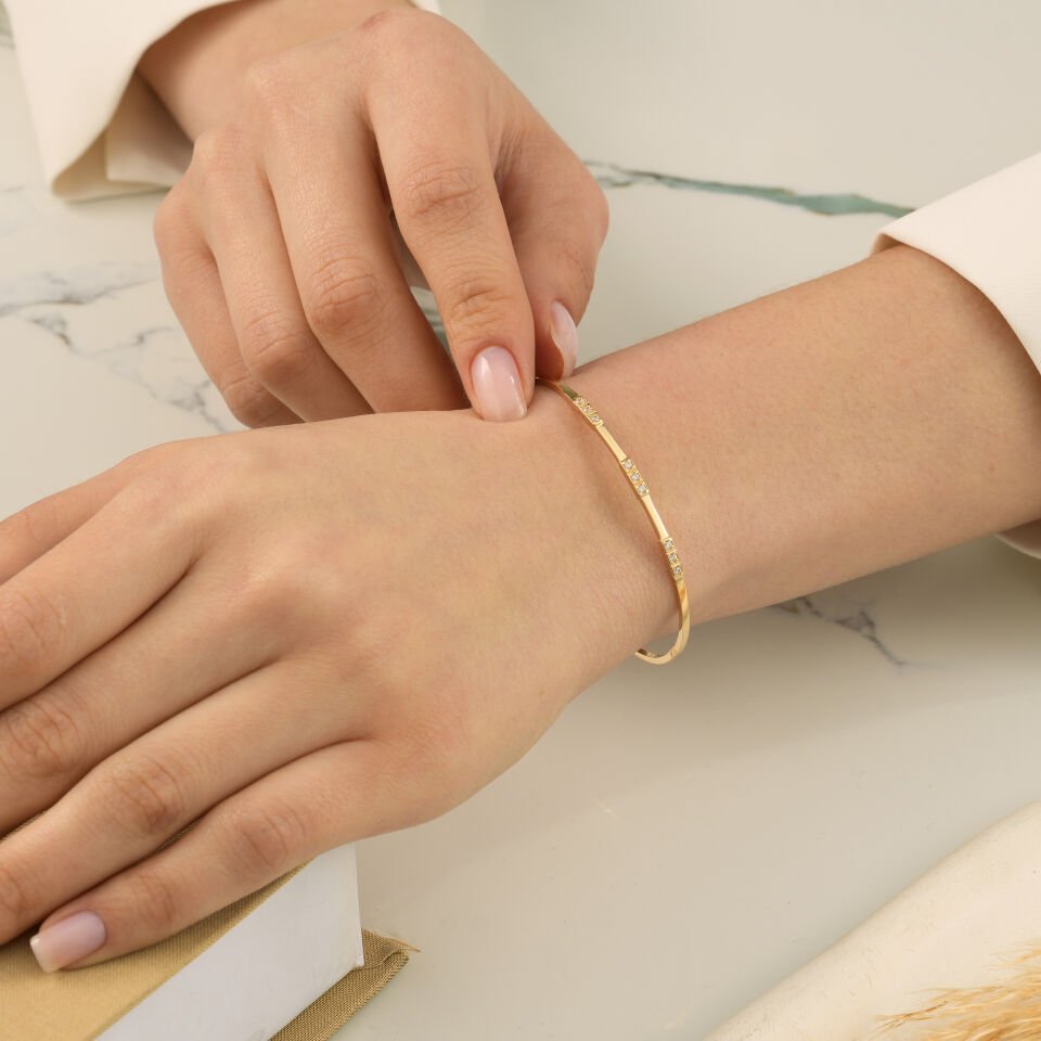 Slim Tasarım Kelepçe