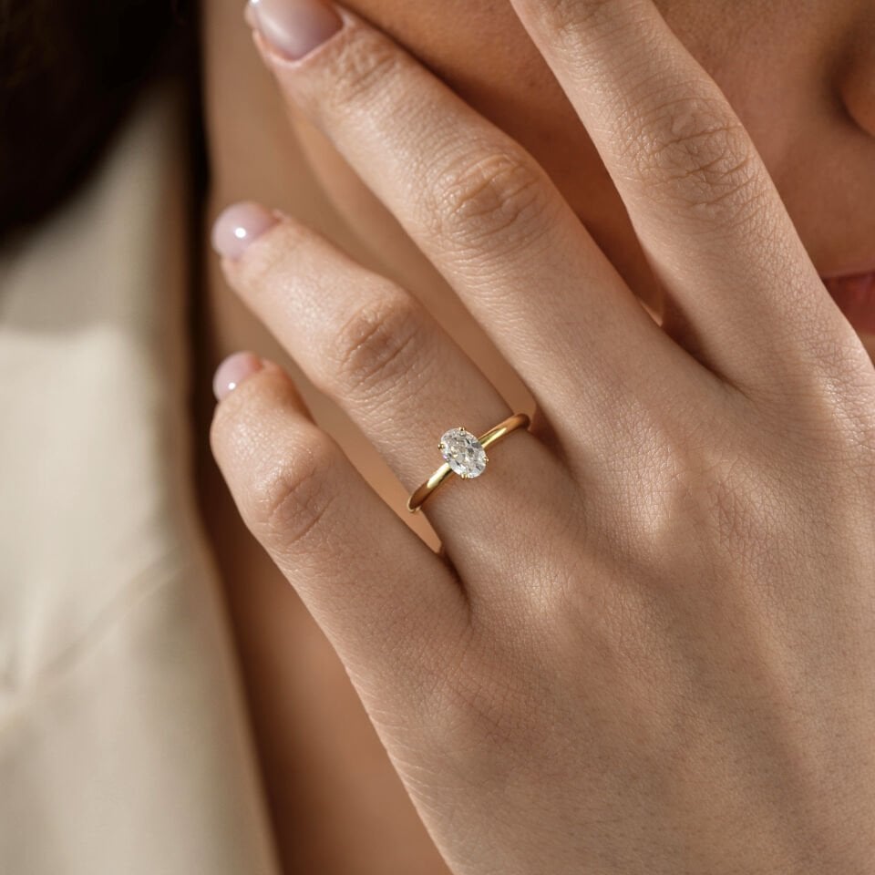 Oval Tek Taş Yüzük