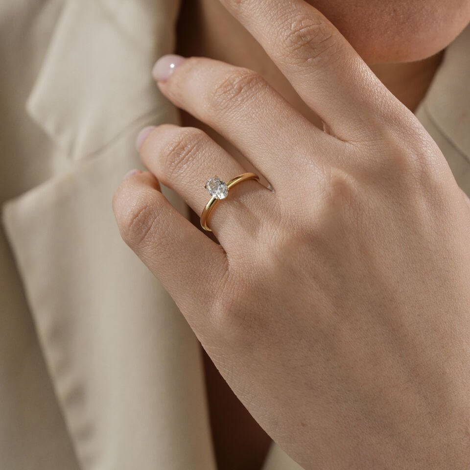 Oval Tek Taş Yüzük