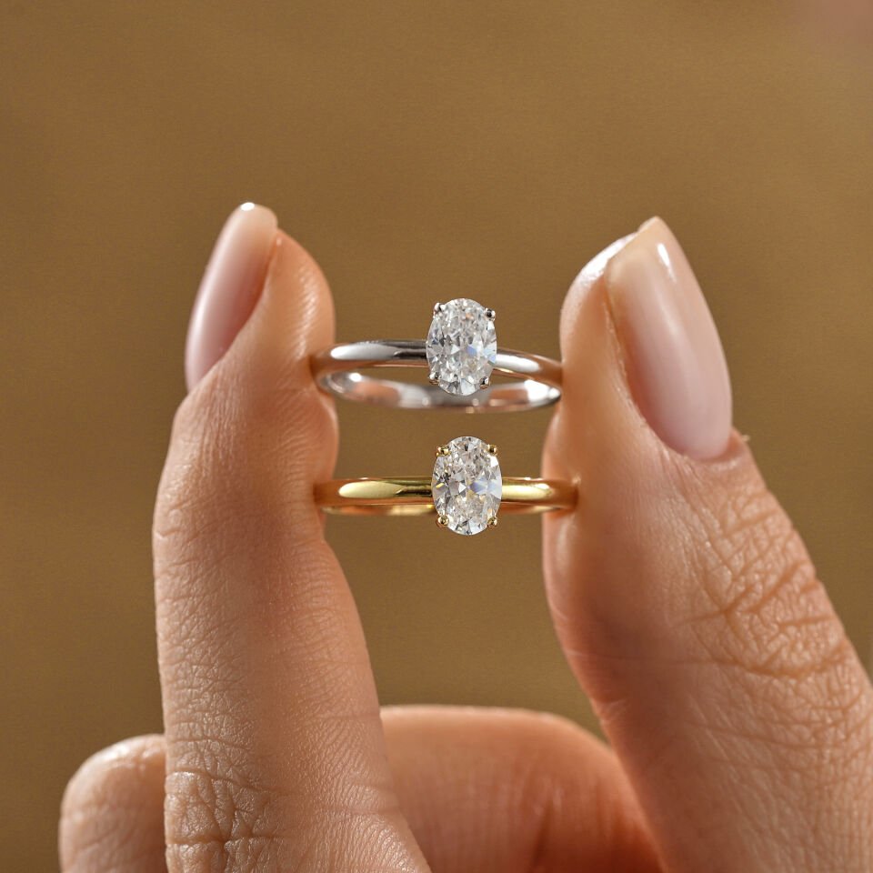 Oval Tek Taş Yüzük