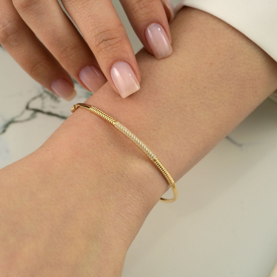 Taşlı Minimal Kelepçe