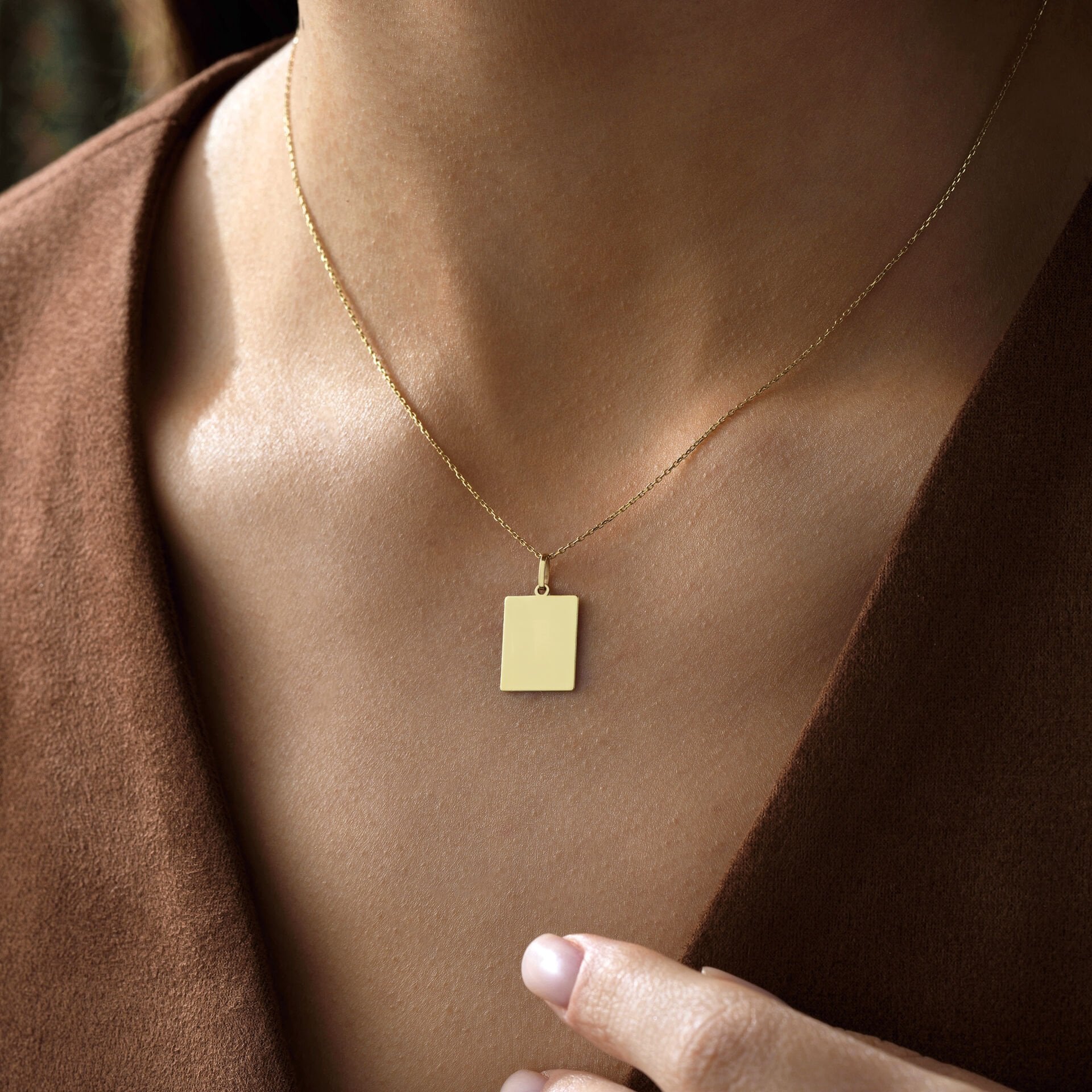 Dikdörtgen Plaka Kolye