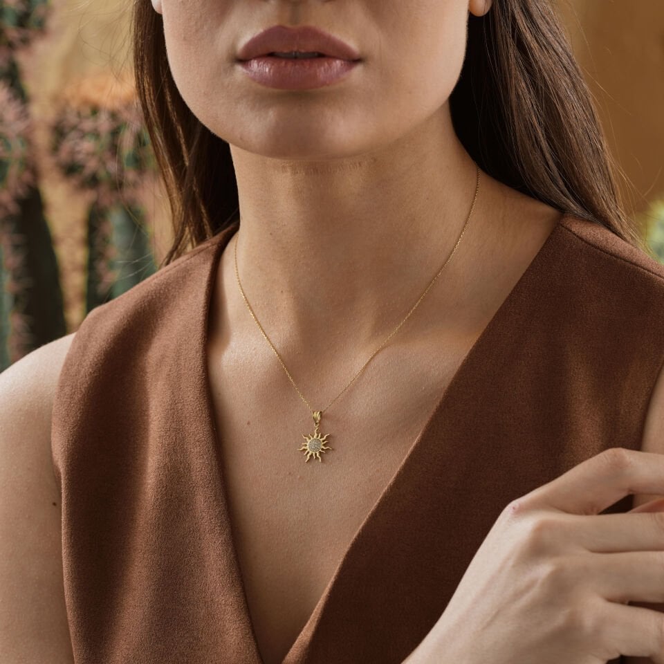 Taşlı Güneş Kolye