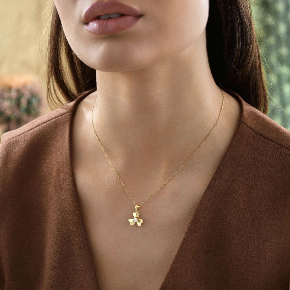 Taşlı Minimal Çiçek Kolye