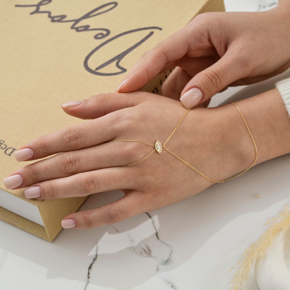 Beyaz Taşlı Kirpik Şahmaran