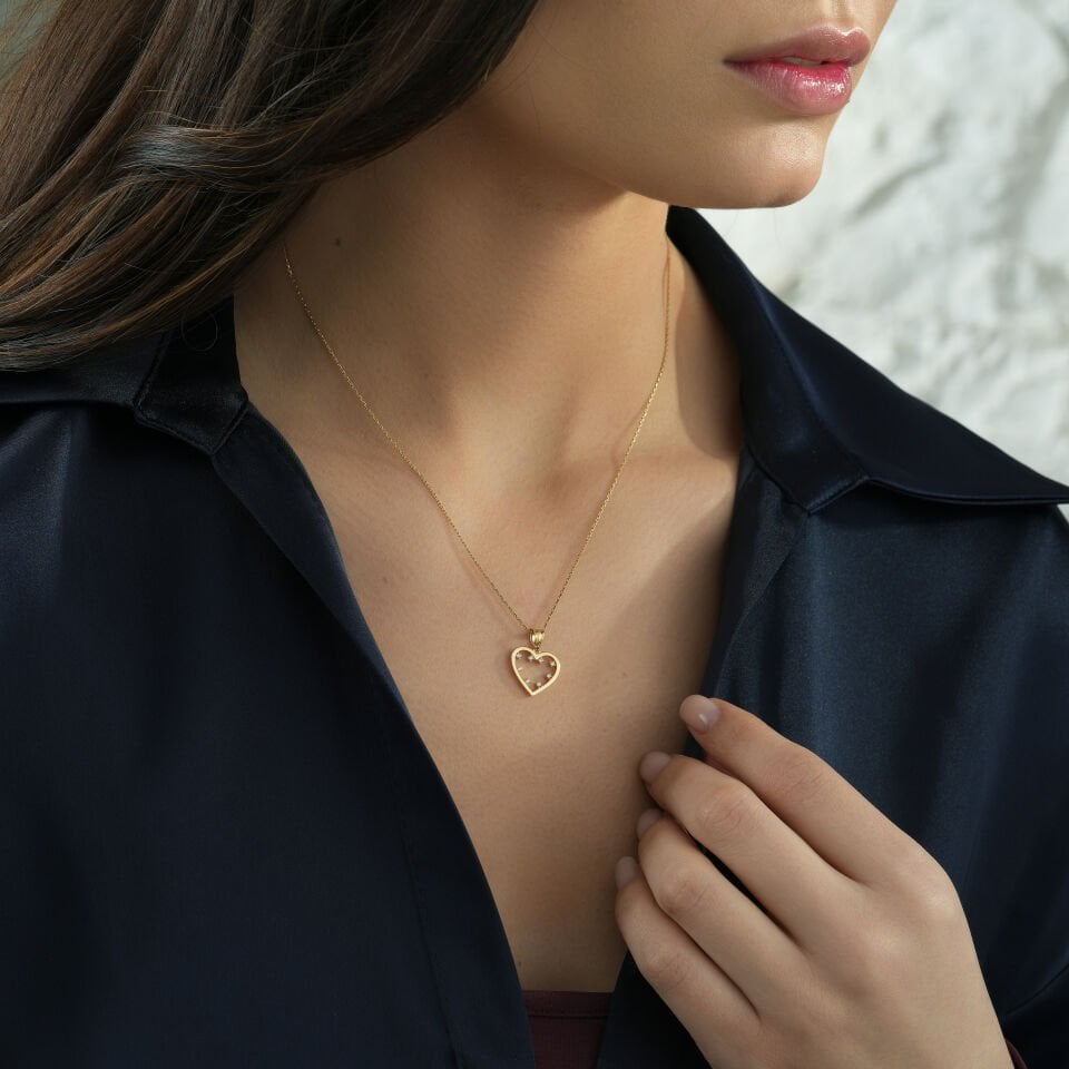 Taşlı Kalp Çerçeve Kolye