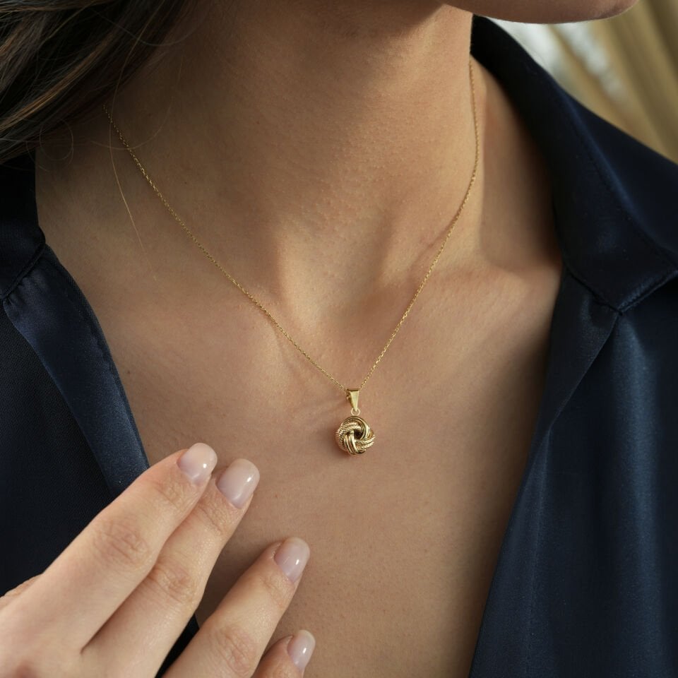 Aşk Düğümü Kolye