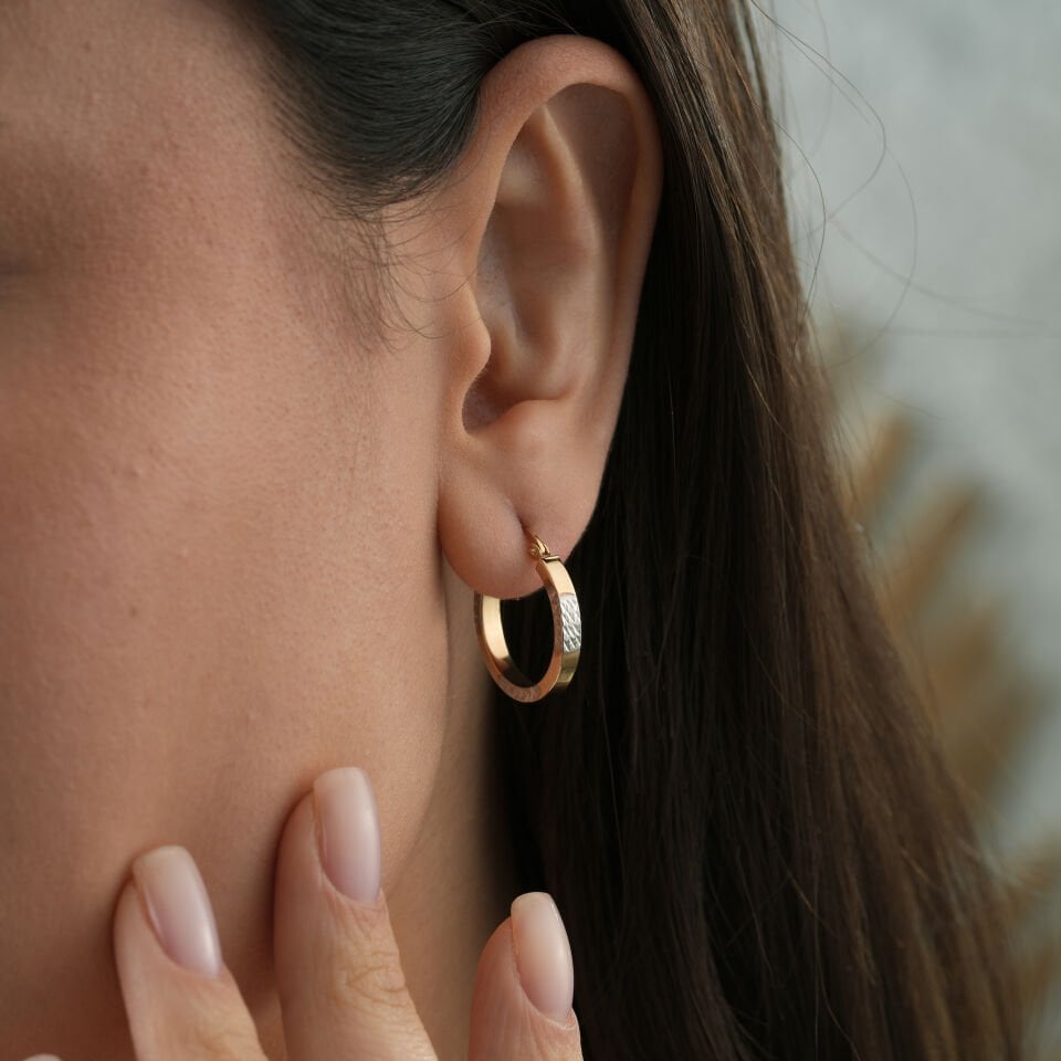 Işıltılı Halka Küpe