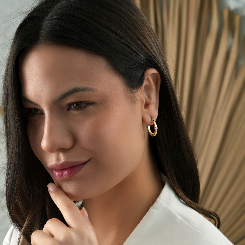 Işıltılı Halka Küpe