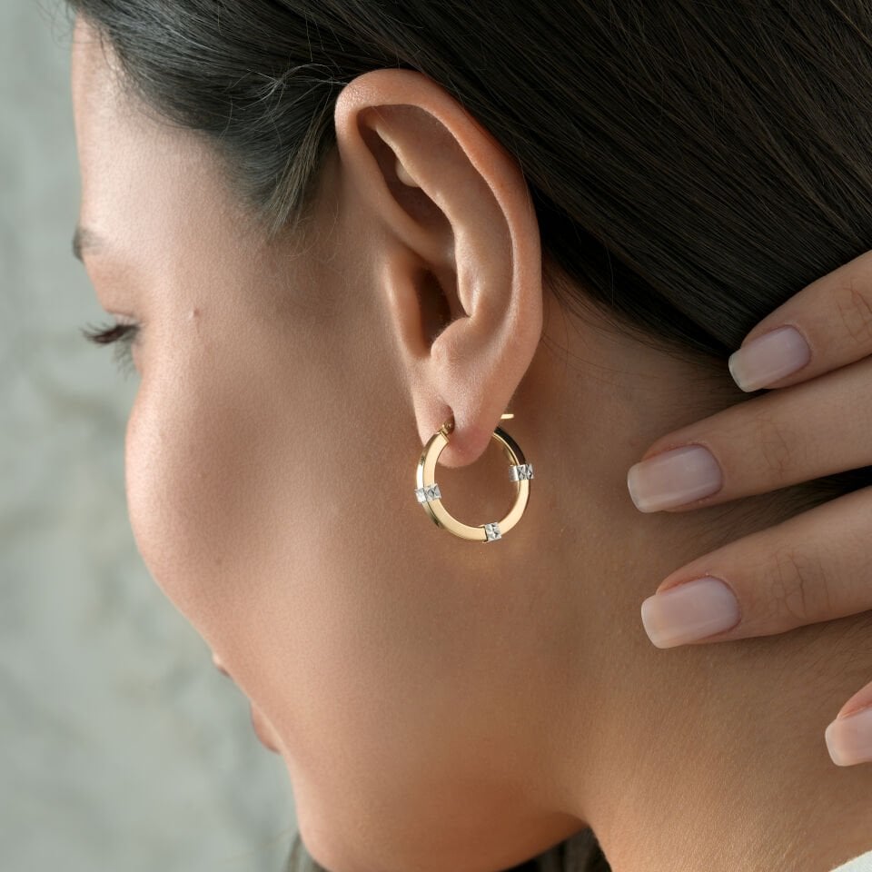 Işıltılı Halka Küpe