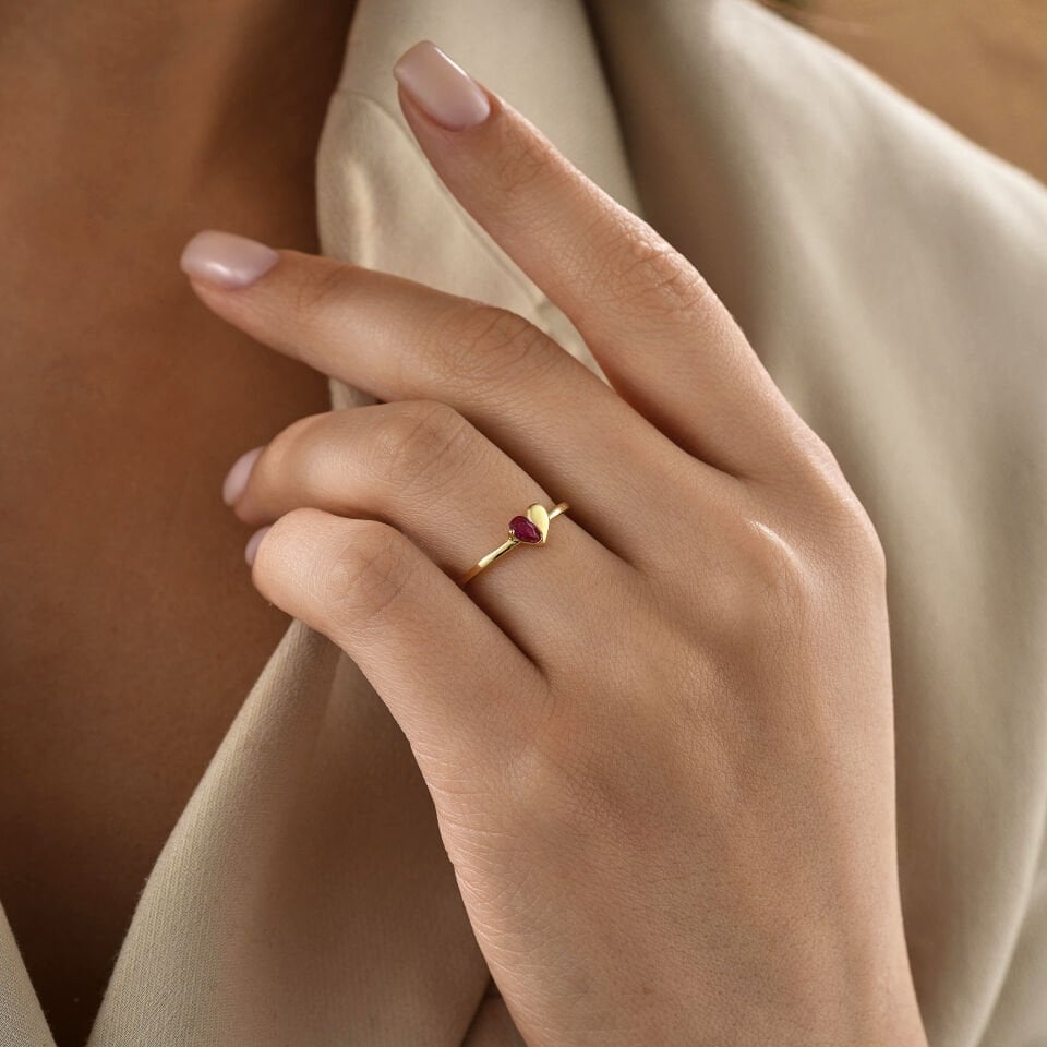 Pembe Taşlı Kalp Yüzük