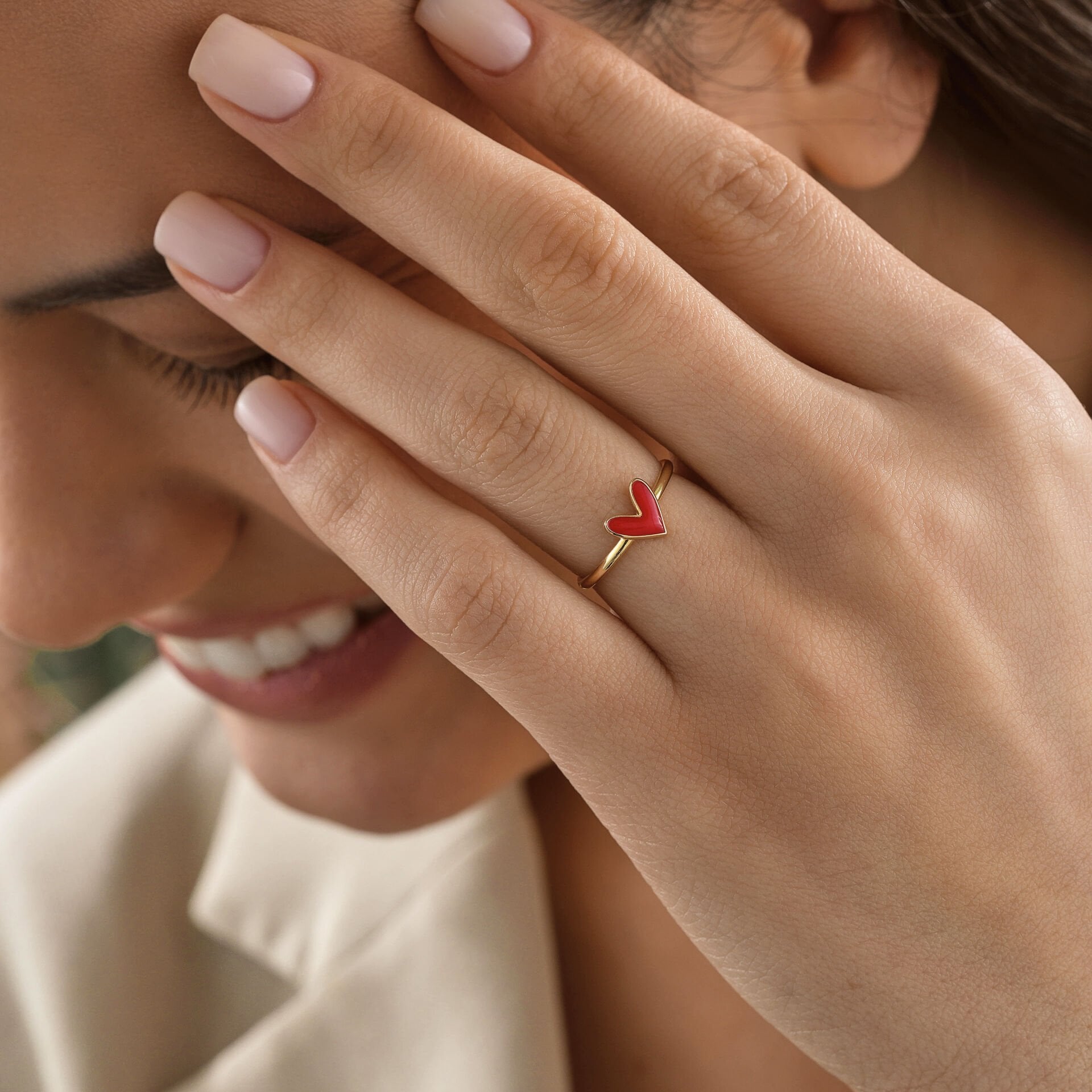 Kırmızı Mineli Kalp Yüzük